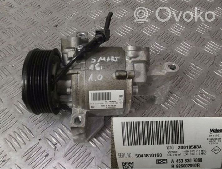 Smart ForFour II W453 Ilmastointilaitteen kompressorin pumppu (A/C) 32423523