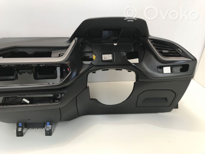 BMW 1 F40 Dashboard 6834294