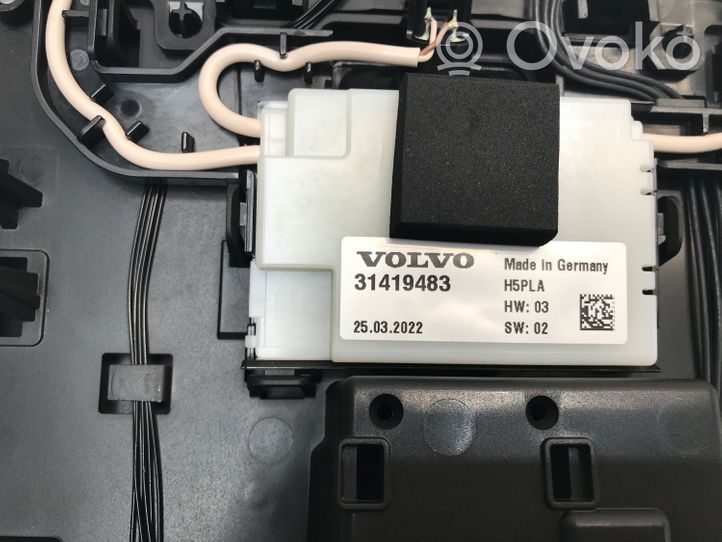 Volvo XC40 Rivestimento della console di illuminazione installata sul rivestimento del tetto 32366222