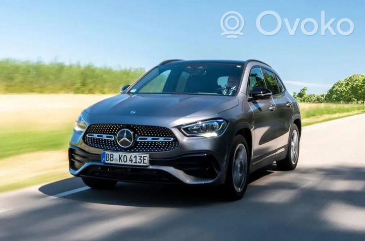 Mercedes-Benz GLA H247 Boczki / Poszycie drzwi przednich A2477204201