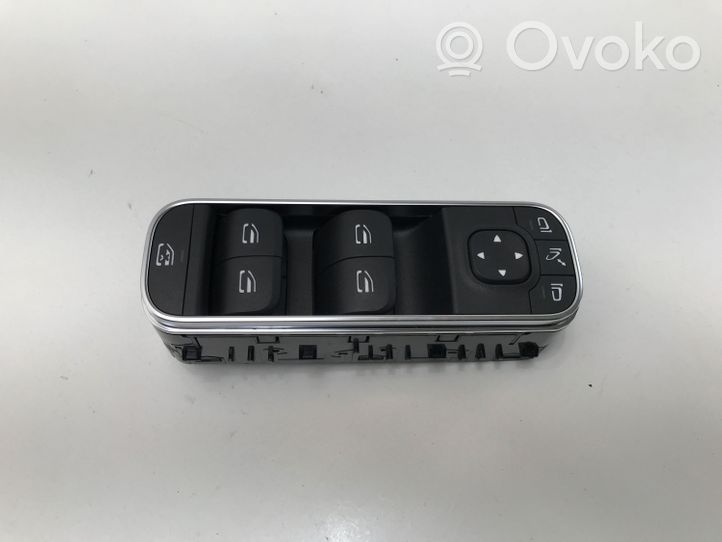 Mercedes-Benz GLA H247 Interruttore di controllo dell’alzacristalli elettrico A1679059803