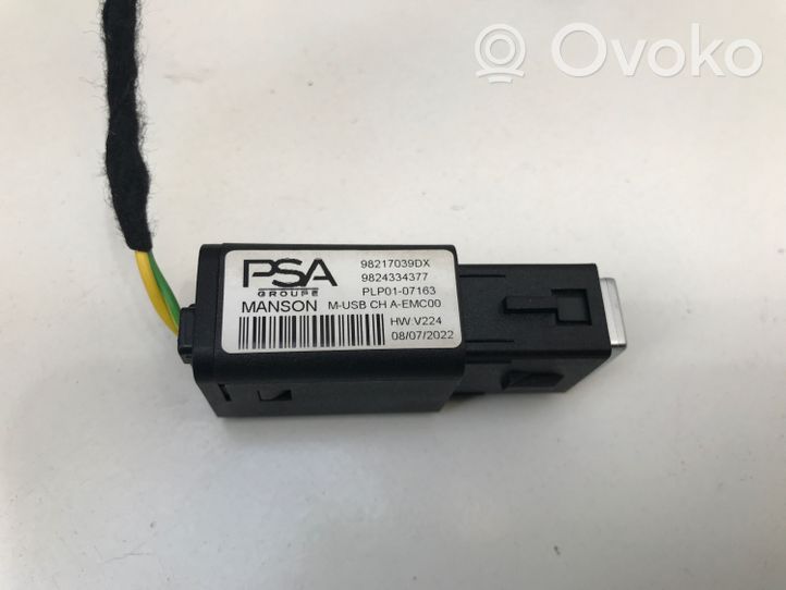 Opel Mokka B Connecteur/prise USB 98217039DX