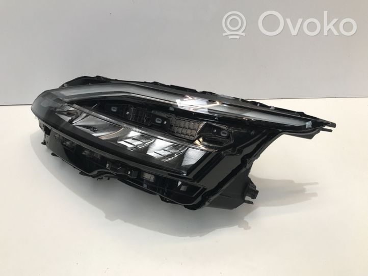 Nissan Qashqai J12 Lampa przednia 101088D02F