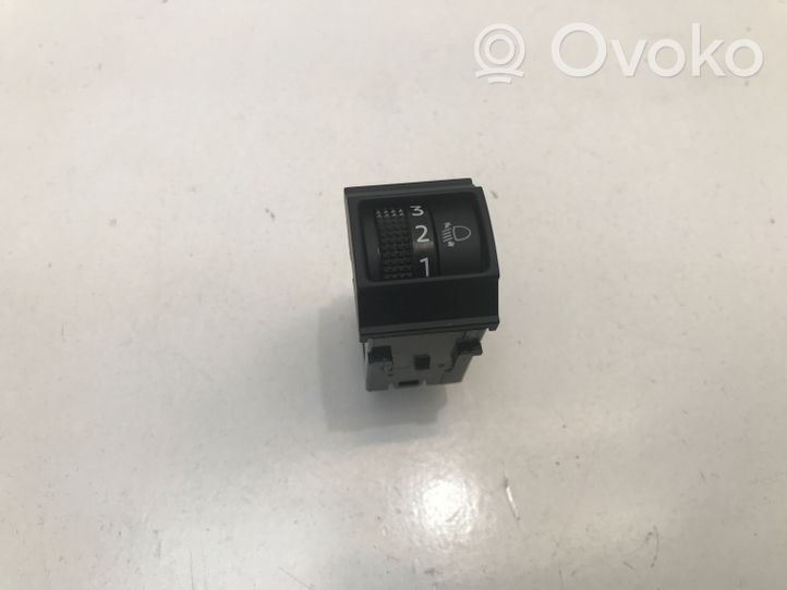 Nissan Qashqai J12 Bouton commande réglage hauteur de phares 299192122