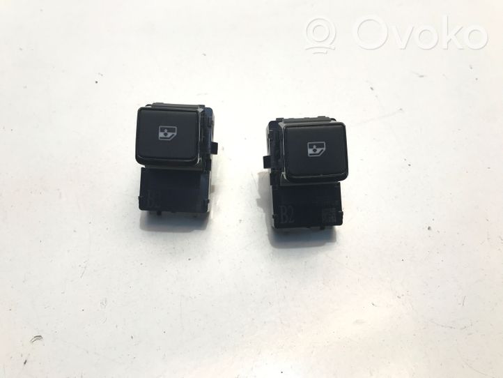 Nissan Qashqai J12 Interruttore di controllo dell’alzacristalli elettrico 254116XL0A