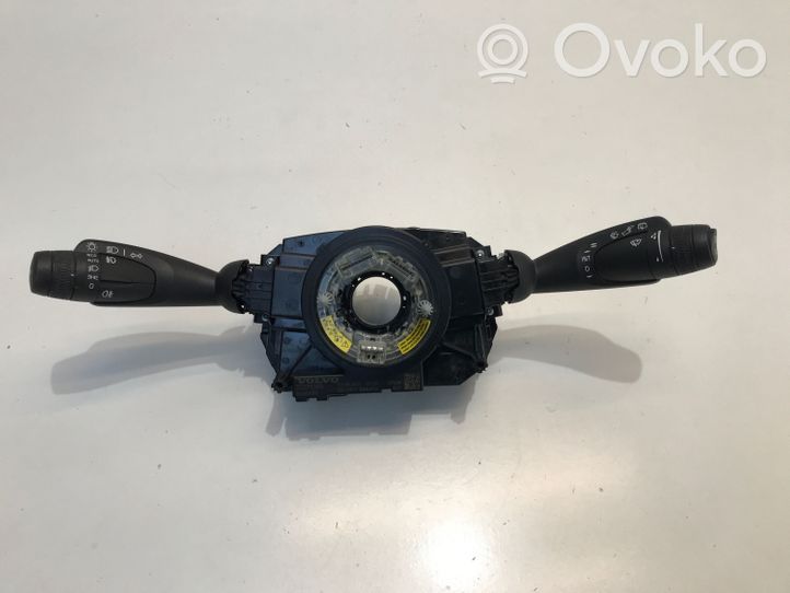 Volvo XC40 Interruptor/palanca de limpiador de luz de giro 32275369