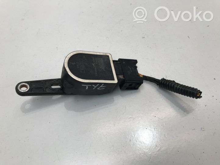 Volvo XC40 Palanca del sensor de nivel de altura trasero 32221477