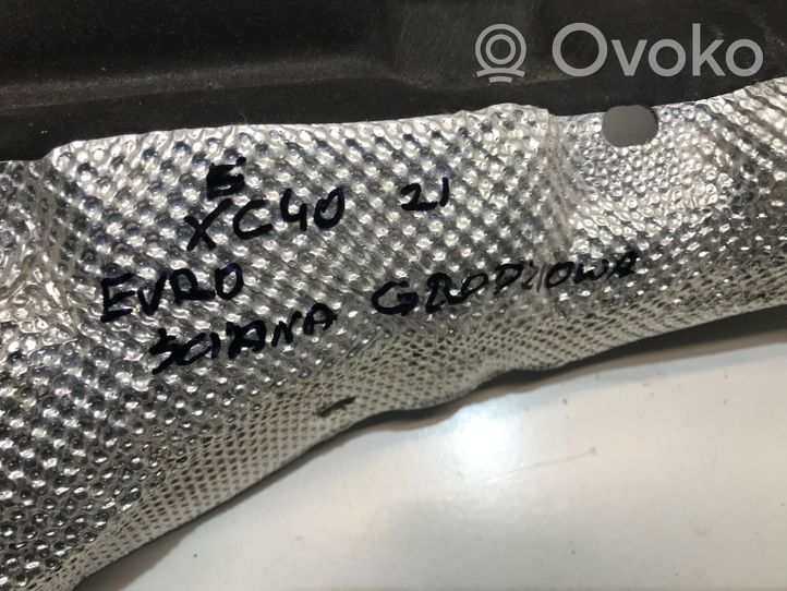 Volvo XC40 Altra parte del vano motore 32132446