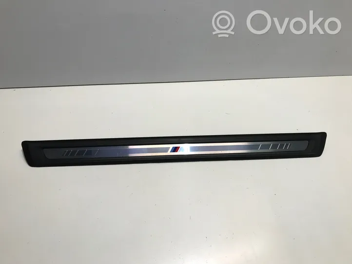 BMW 4 G22 G23 G24 G26 Kojų erdvės šonine apdaila 8077315