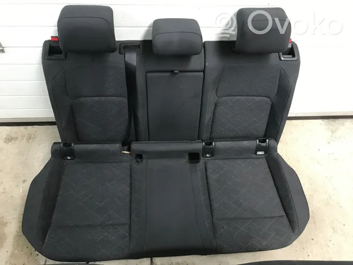 Volkswagen Golf VIII Seat set 