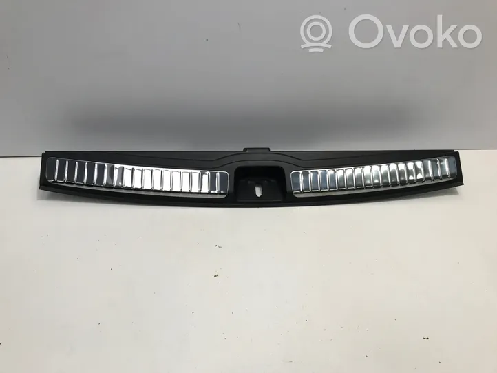 Mercedes-Benz GLE W167 Cache serrure de hayon/coffre arrière A1676900200