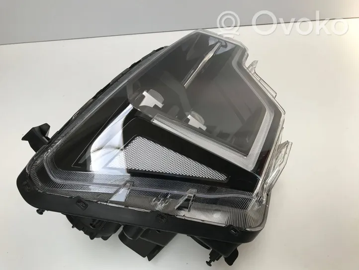 KIA Niro Phare frontale 92102AT