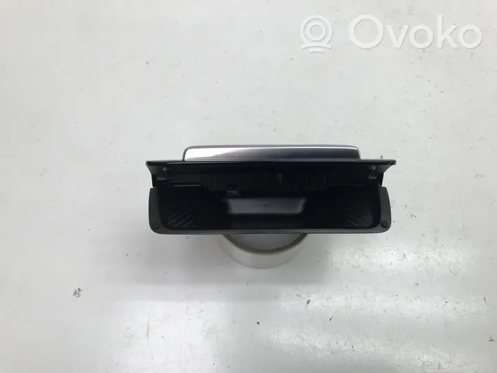 Volvo XC40 Ashtray (front) 32130798