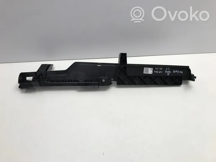 Volvo XC40 Altro elemento di rivestimento bagagliaio/baule 632940351