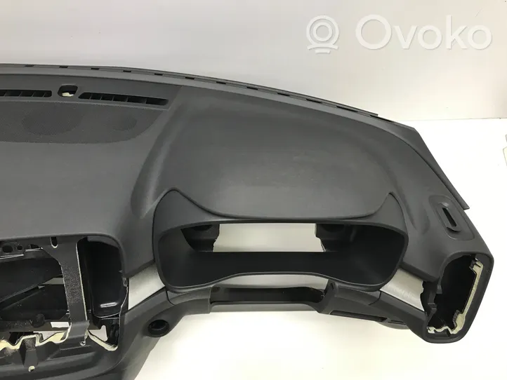 Volvo XC40 Dashboard 231670019