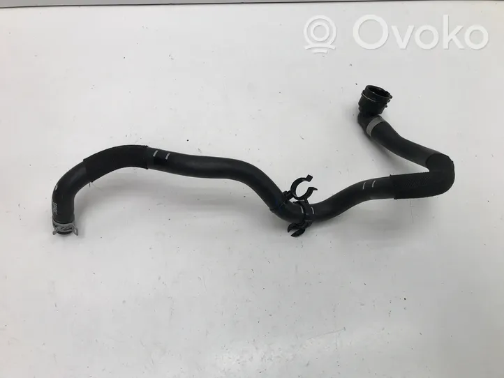 Volvo XC40 Tuyau de liquide de refroidissement moteur 32325209