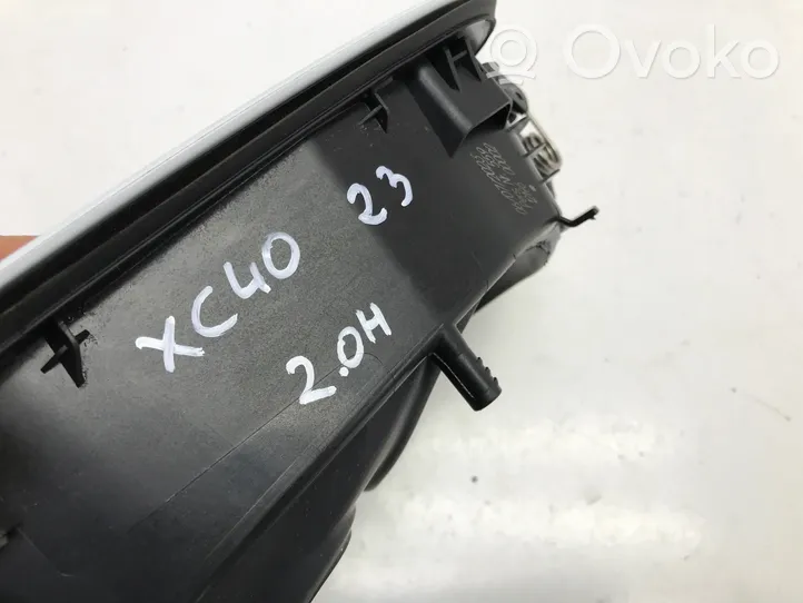 Volvo XC40 Sportello del serbatoio del carburante 32296804