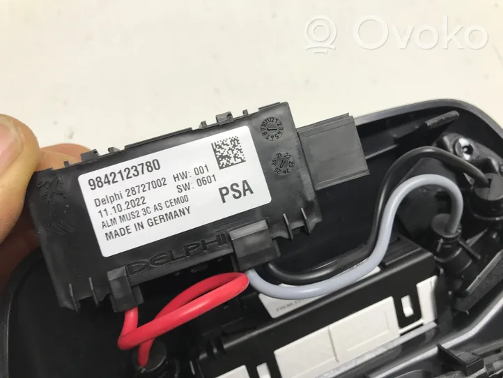 Opel Mokka B Rivestimento della console di illuminazione installata sul rivestimento del tetto 9827658880