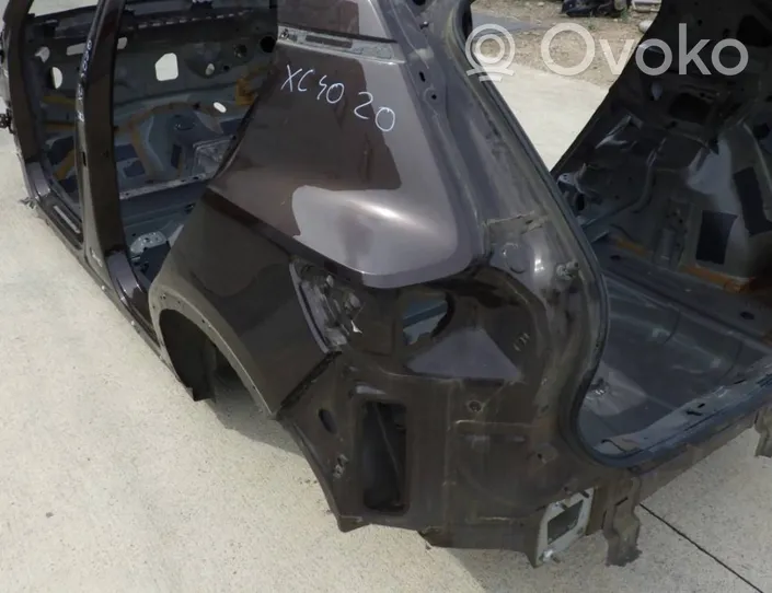 Volvo XC40 Ćwiartka tylna 