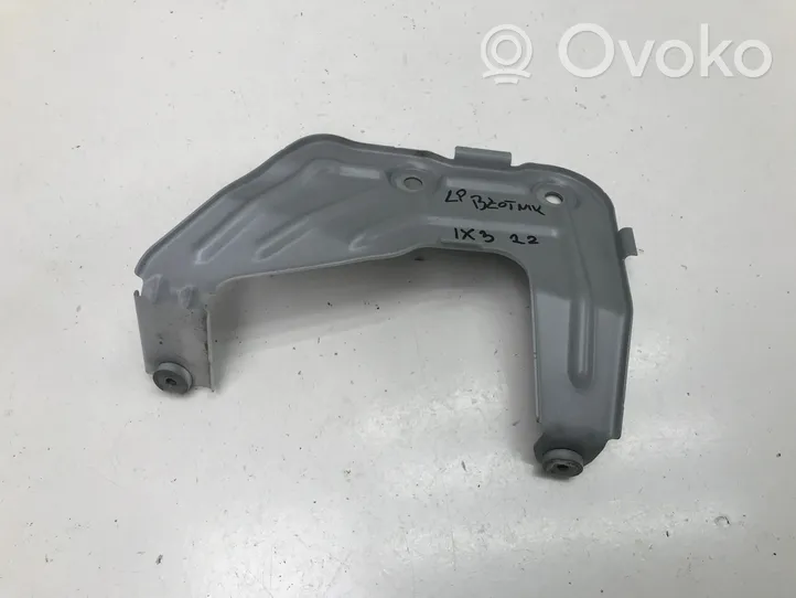 BMW iX3 G08 Supporto di montaggio del parafango 7424677