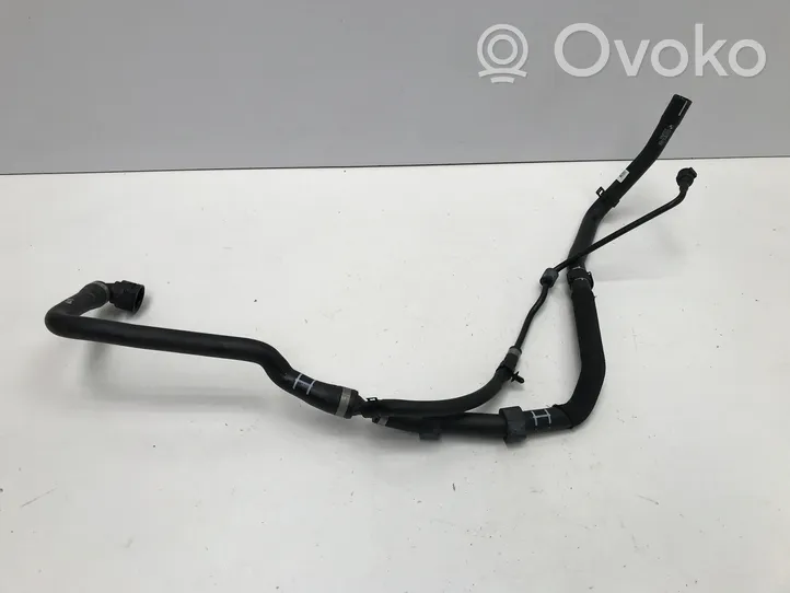 BMW iX3 G08 Tubo flessibile del liquido di raffreddamento del motore 8743389