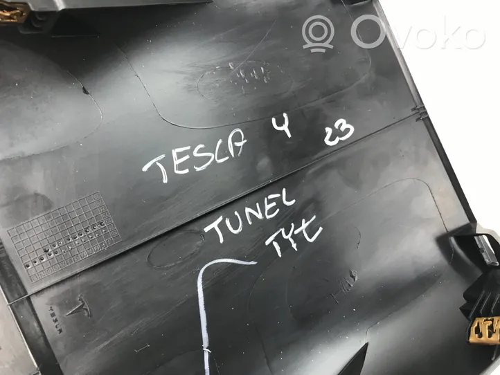 Tesla Model Y Rivestimento laterale della consolle centrale posteriore 108793000B