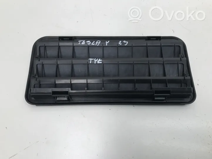 Tesla Model Y Válvula de presión del panel lateral trasero 109875100C