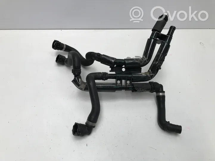 Mercedes-Benz EQC Tuyau de liquide de refroidissement moteur A2935010900