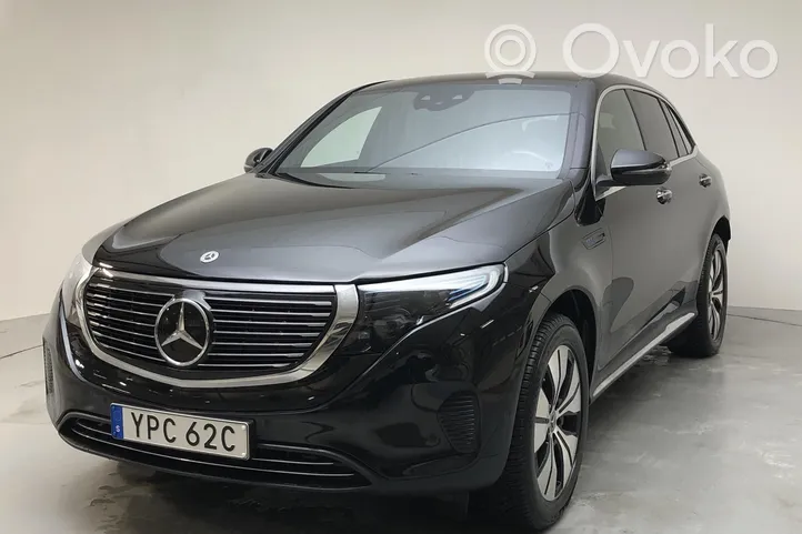 Mercedes-Benz EQC Carrosserie quartier arrière 