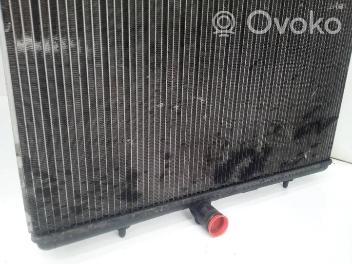 Citroen C4 I Radiador del refrigerante 9680533480