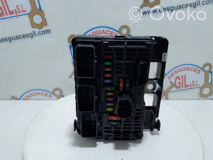 Peugeot 407 Module de fusibles 9656086180