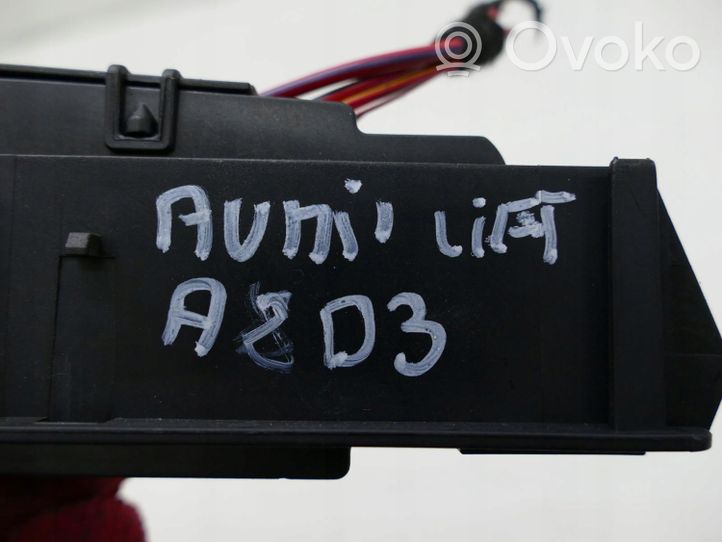 Audi A8 S8 D3 4E Module de fusibles 4F0941824F