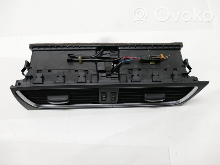 Audi S5 Dash center air vent grill 8T2820951A