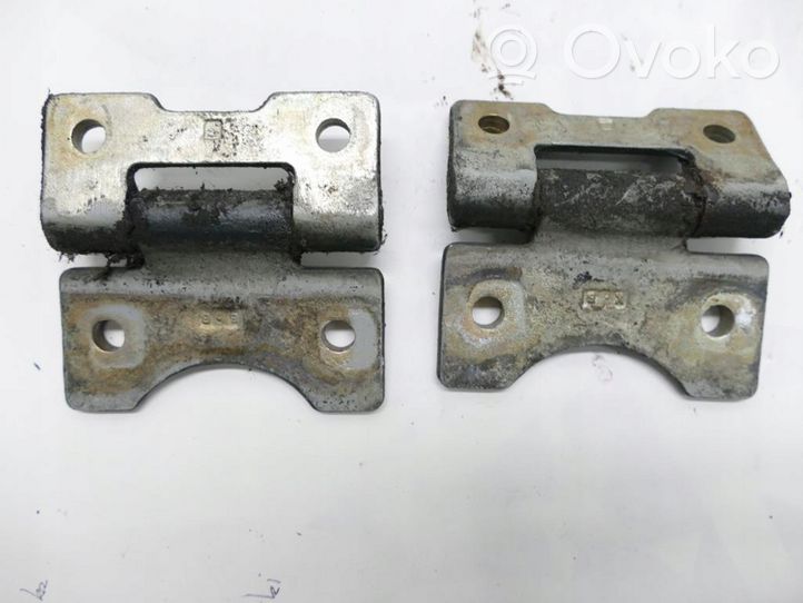 Mercedes-Benz S W126 Front door hinges set 