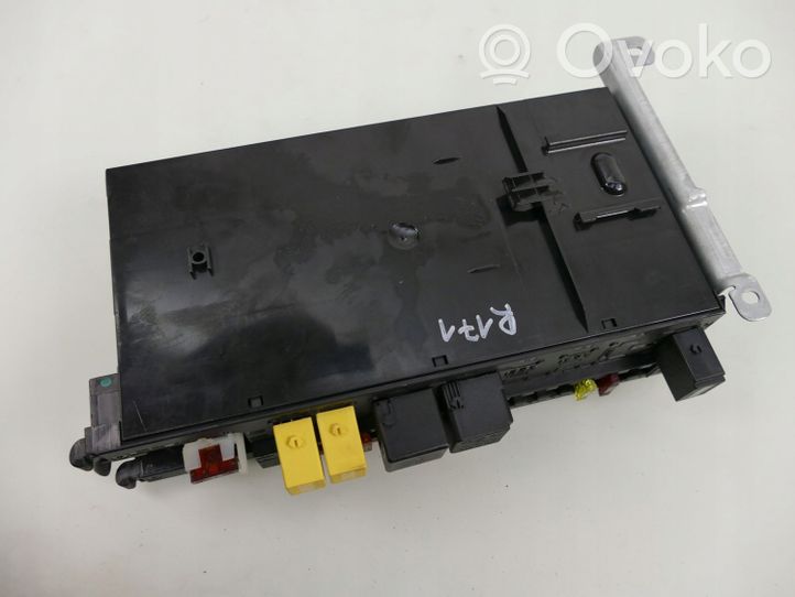 Mercedes-Benz SLK R171 Module de fusibles 1715451301