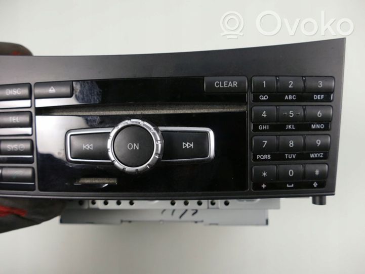 Mercedes-Benz E A207 Radio/CD/DVD/GPS-pääyksikkö A2129005327