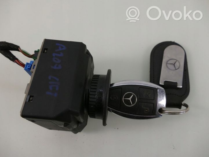 Mercedes-Benz E A207 Cerradura de encendido A2189053501