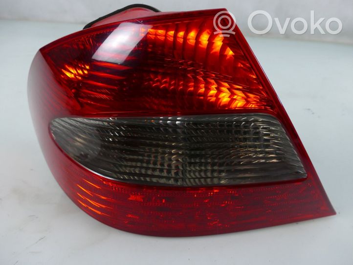 Mercedes-Benz CLK A209 C209 Lampa tylna A2098201564