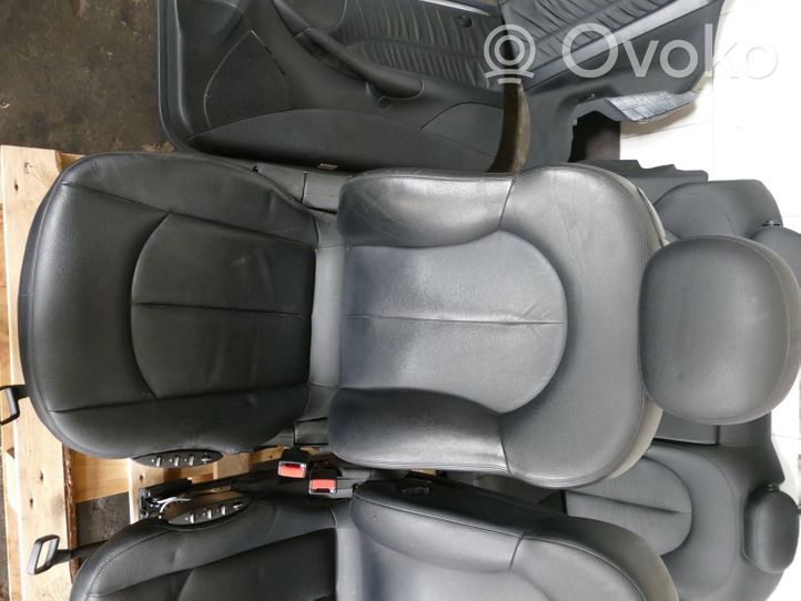 Mercedes-Benz CLK A209 C209 Set interni 