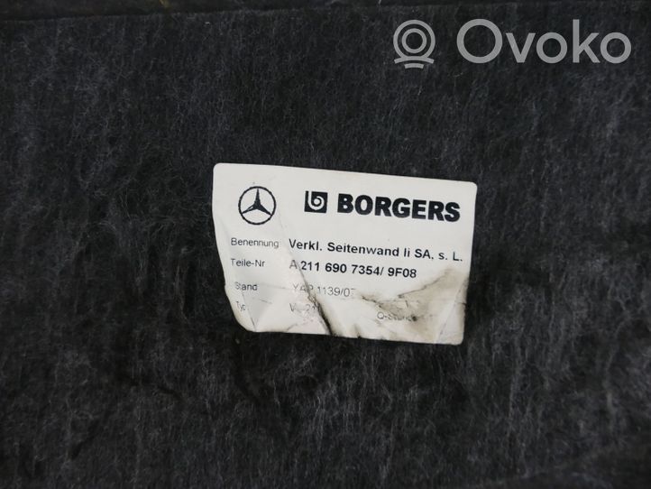 Mercedes-Benz E W211 Rivestimento pannello laterale del bagagliaio/baule A2116907354