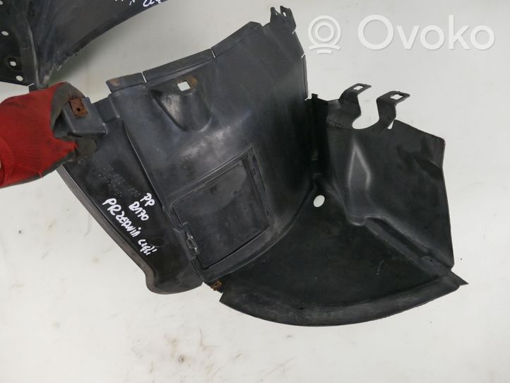 Mercedes-Benz SLK R170 Rivestimento paraspruzzi passaruota anteriore A1706901830