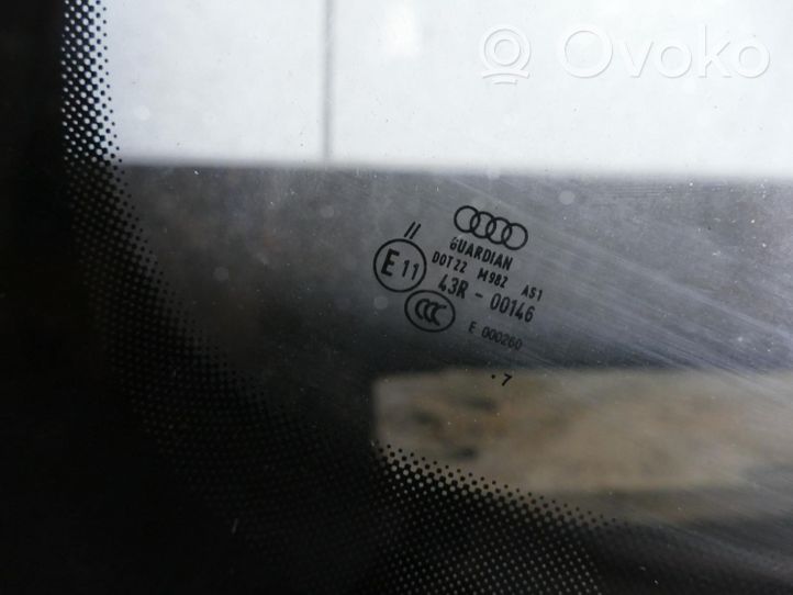 Audi A8 S8 D3 4E Szyba przednia / czołowa 