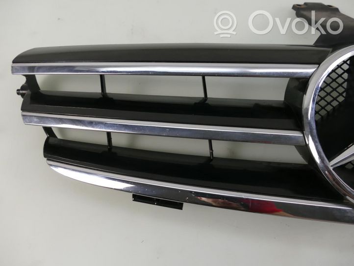 Mercedes-Benz CLK A209 C209 Front grill A2098800123