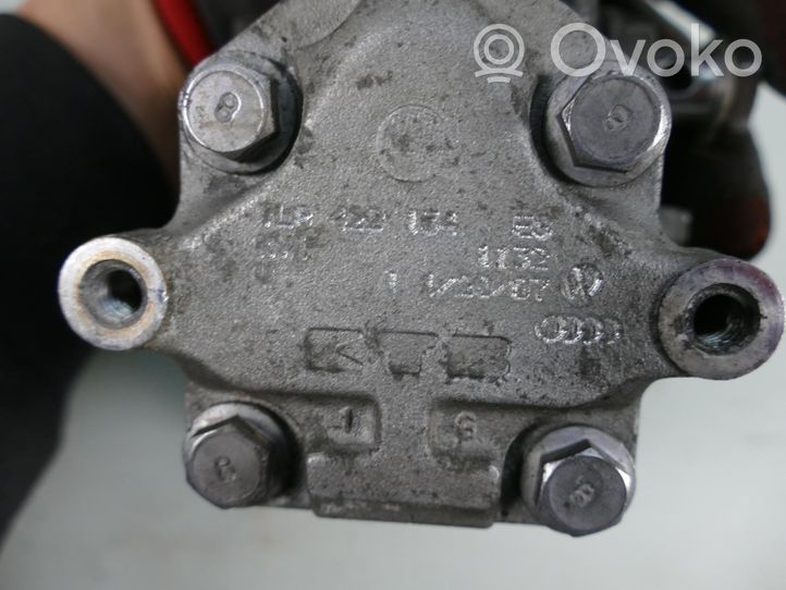 Audi Q7 4L Ohjaustehostimen pumppu 7L8422154