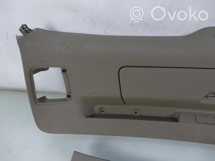 Audi Q7 4L Dolny panel schowka koła zapasowego 4L0867973