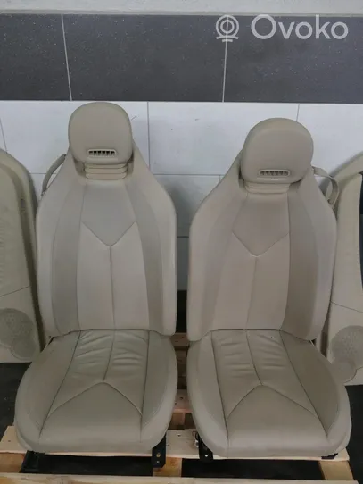 Mercedes-Benz SLK R171 Conjunto de molduras de la puertas y los asientos 