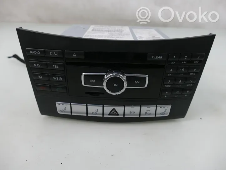 Mercedes-Benz E W212 Panel / Radioodtwarzacz CD/DVD/GPS A2129006426