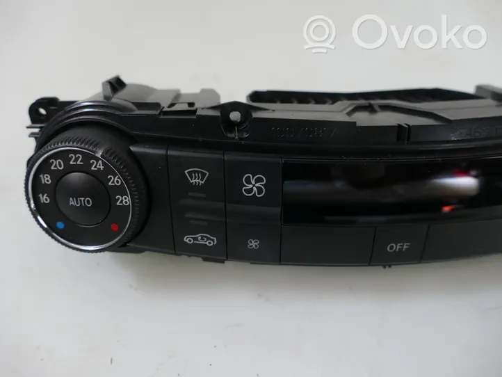 Mercedes-Benz E AMG W211 Climate control unit 2118301590