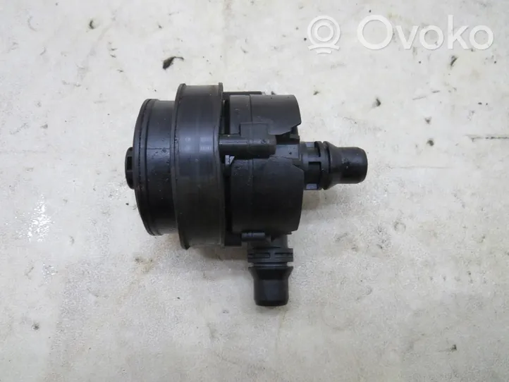 BMW i3 Pompa dell’acqua 8600286