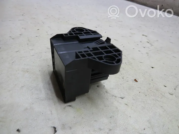 Volvo V40 Relè indicatore del livello del carburante 31392346